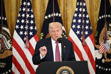 演説するトランプ米大統領=18日、ワシントン(AFP時事)