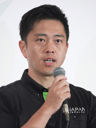 開票センターで記者会見する日本維新の会の吉村洋文代表=20日午後、大阪市北区