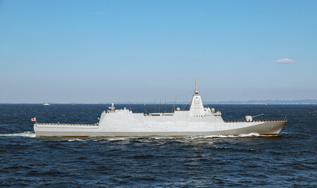 海上自衛隊の護衛艦「もがみ」＝２０２２年１１月、神奈川県沖の相模湾