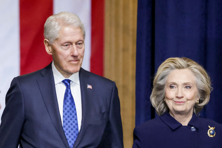 クリントン元米大統領夫妻（ＡＦＰ時事）
