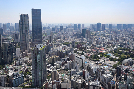 都心の街並み＝７月２４日、東京都港区