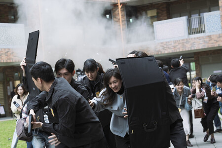 台湾ドラマ「零日攻撃」の一場面（ＺＥＲＯＤＡＹ　ＣＵＬＴＵＲＡＬ　ＡＮＤ　ＣＲＥＡＴＩＶＥ提供）
