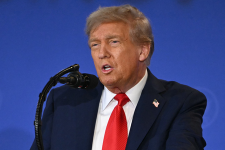 トランプ米大統領＝１５日、アラスカ州アンカレジ（ＡＦＰ時事）