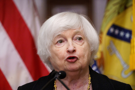 イエレン前米連邦準備制度理事会(FRB)議長=2024年10月、ワシントン(EPA時事)